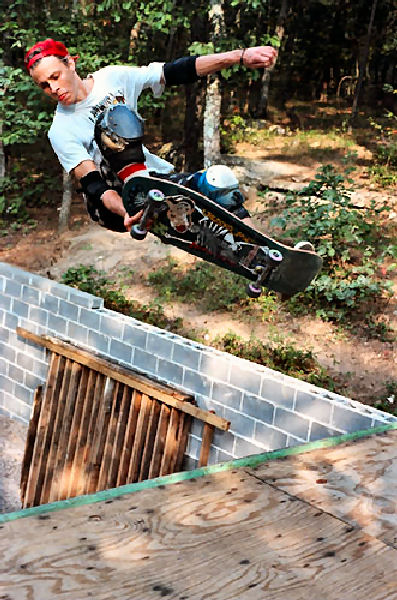Andy Birdwell with one of his trademark Lien Airs @ Brickayrd