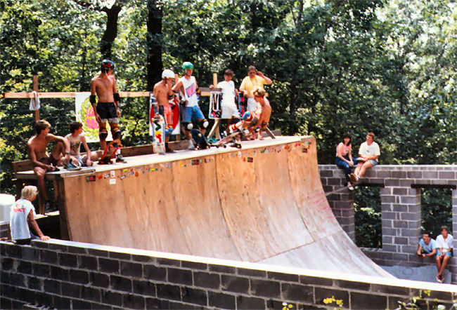 Huntsville crew visits the Brickyard @ 1987