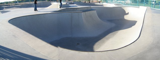 Gilbert Skatepark's big bowl in Gilbert, AZ @ June 2003