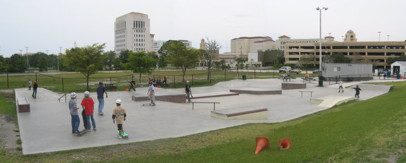 Sarasota skatepark's street area