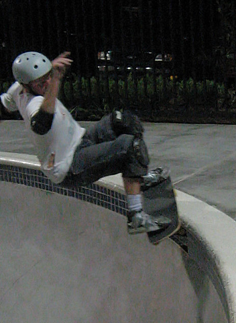 You gotta know when to hold em, know when to fold em ....See if you can guess why Jimmy bailed this smithgrind