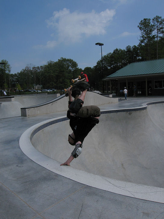 Eric, previous owner of the Rampage ramp now in Bham, started off with inverts