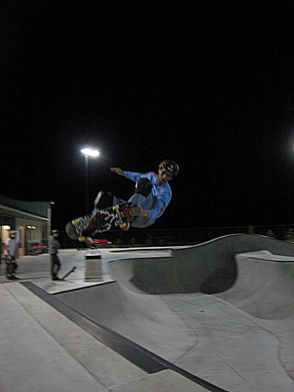Shawn floating a lien air in the flow bowl