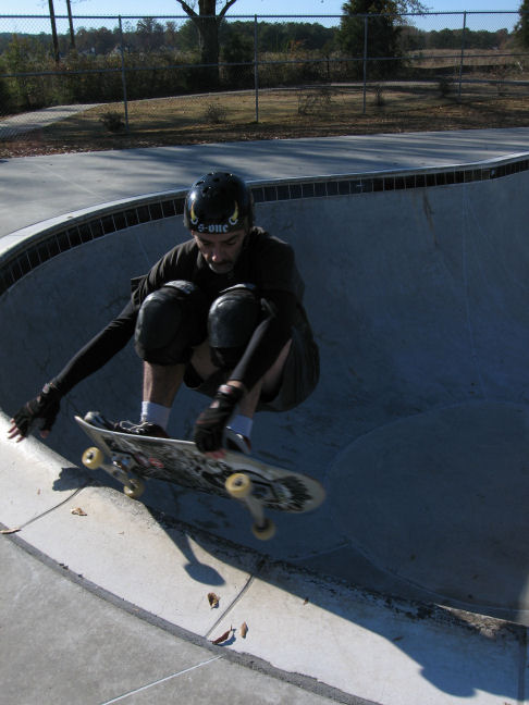 Eddings midway into a layback tailslide